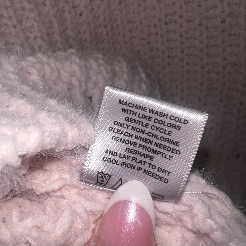 Madden Girl Pink Chunky Cable Knit Cropped Sweater NWT Size S - Picture 8 of 10